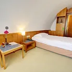 Hotel Skycity Atrigon 4*