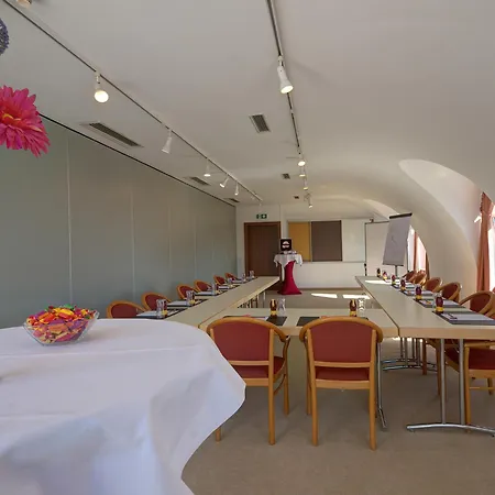 Skycity Atrigon 4*