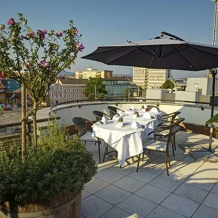 فندق Skycity Atrigon 4*