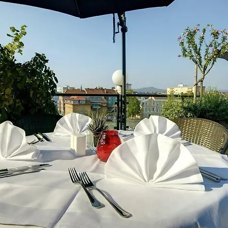 فندق Skycity Atrigon