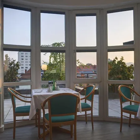 فندق Skycity Atrigon 4*
